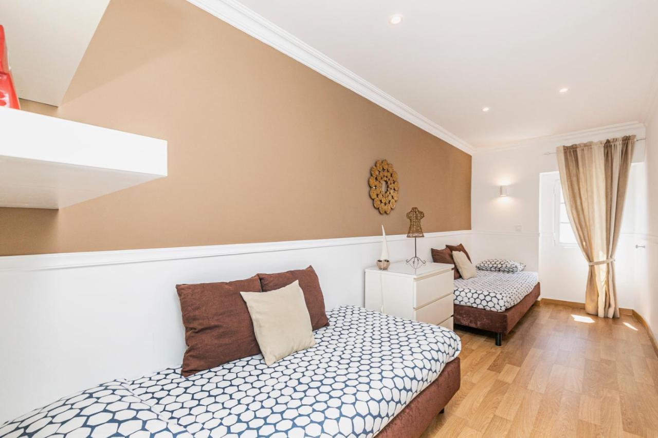 Belem Skinny House Lisbon Bagian luar foto