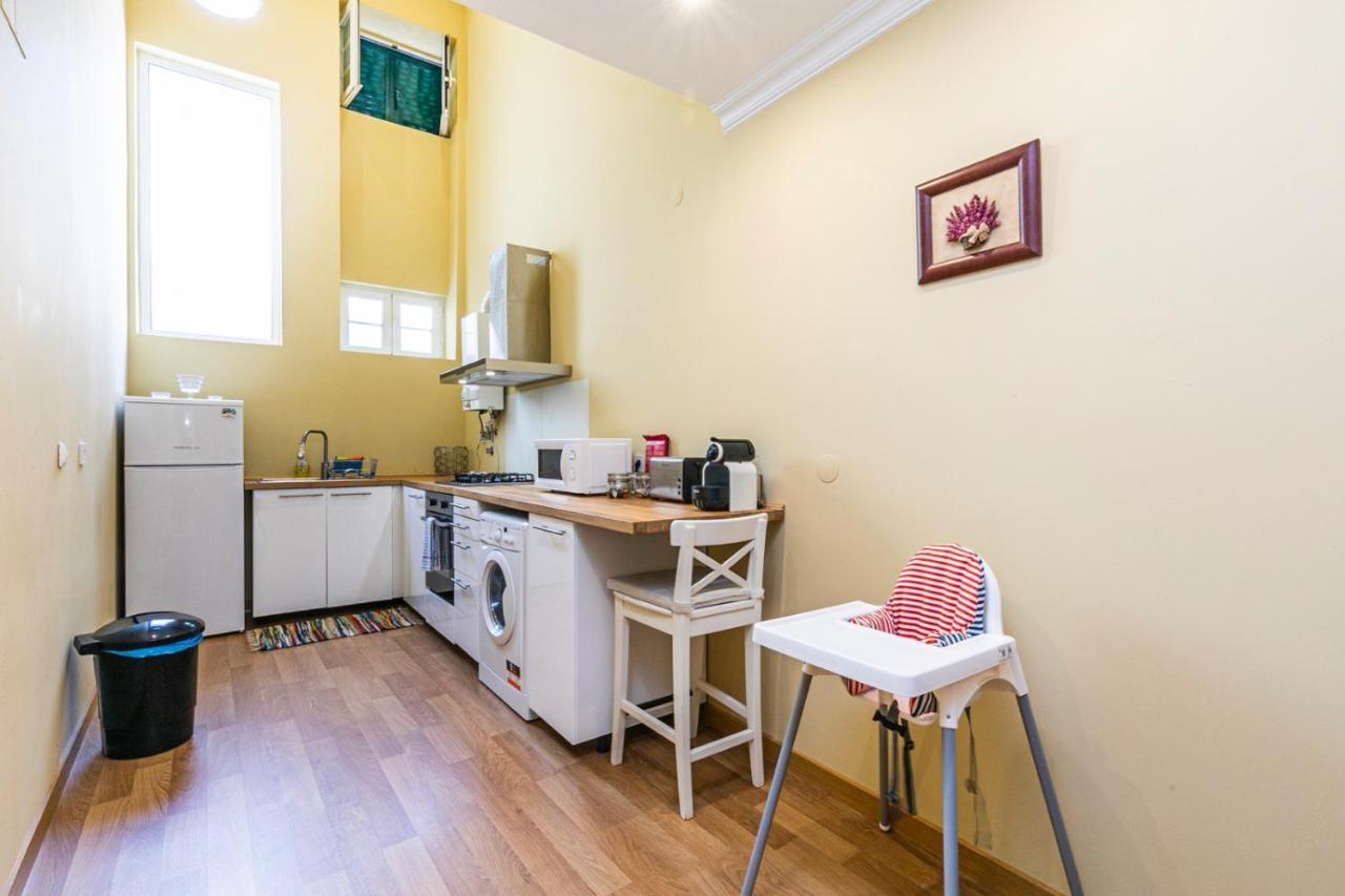 Belem Skinny House Lisbon Bagian luar foto